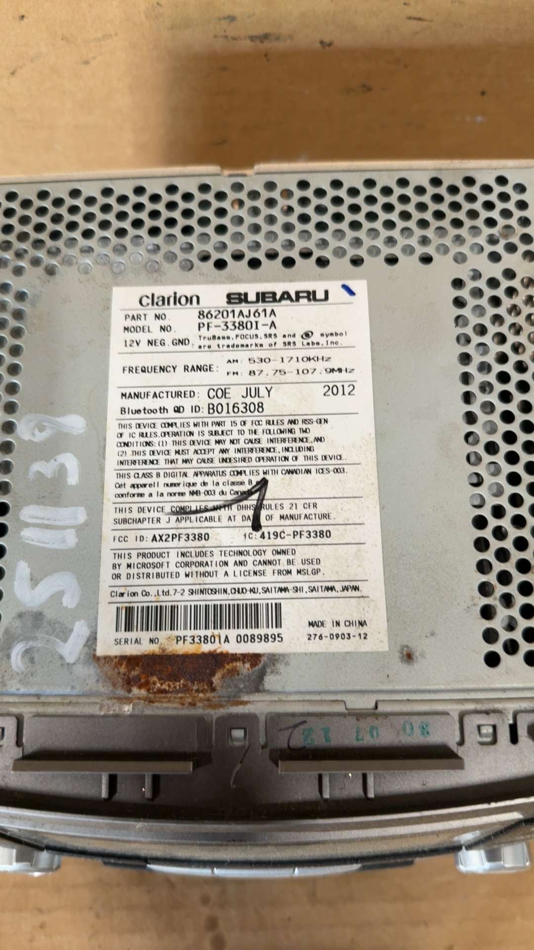 Radio Receiver from a 2013 Subaru Legacy, photo 3