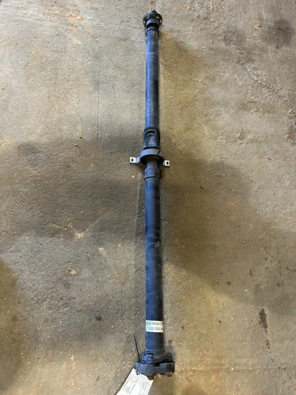 Drive Shaft from a 2004 BMW 525i, rear, photo 1