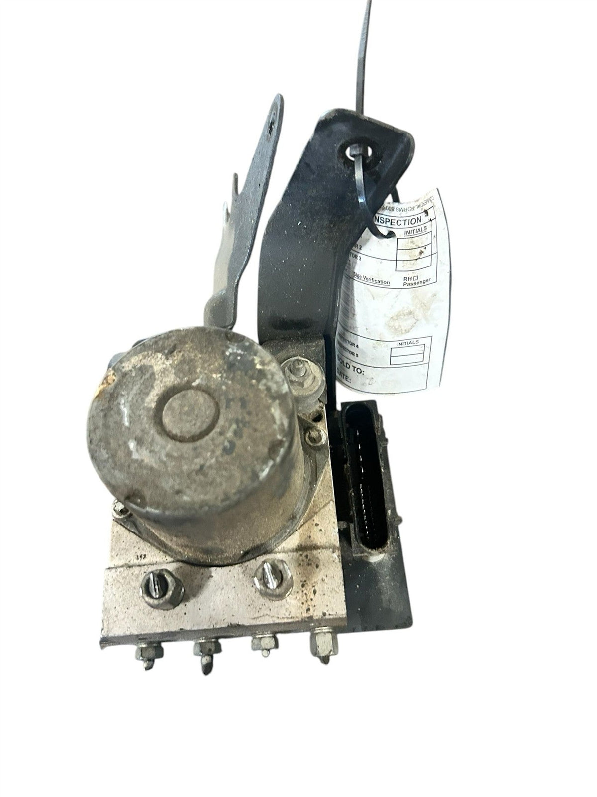 ABS Pump Module from a 2012 Nissan Altima, photo 1