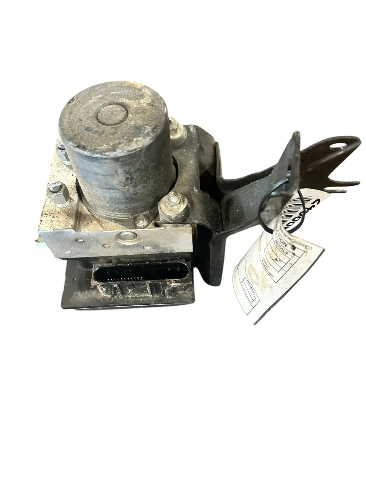 ABS Pump Module from a 2012 Nissan Altima, photo 2