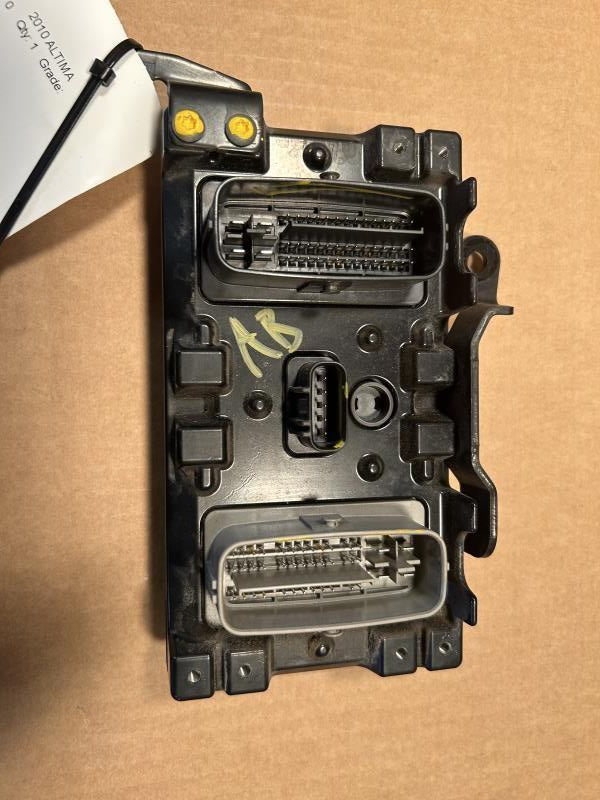 Hybrid Electric Brake Module from a 2010 Nissan Altima, photo 1