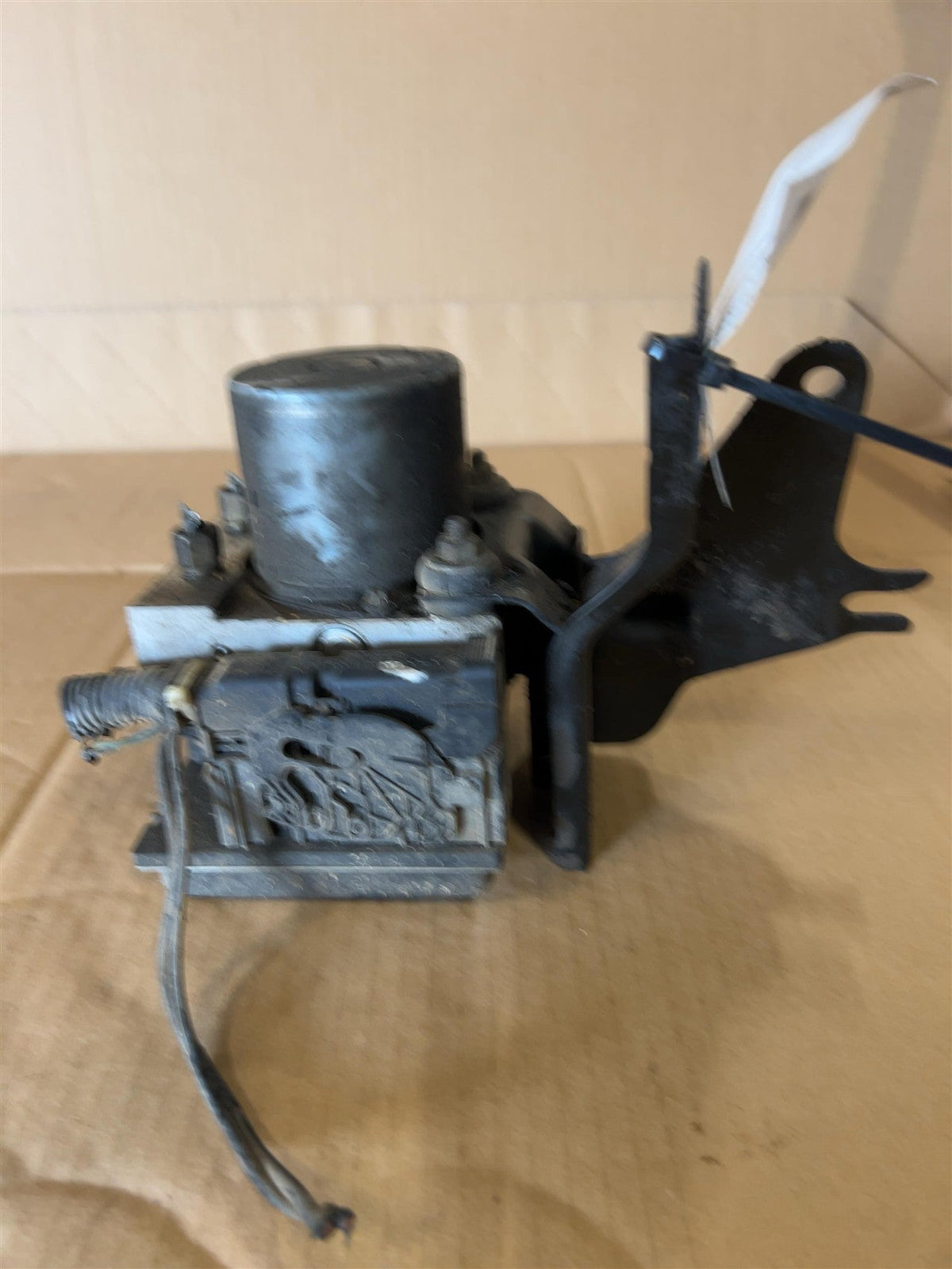 ABS Pump Module from a 2010 Nissan Altima, photo 1