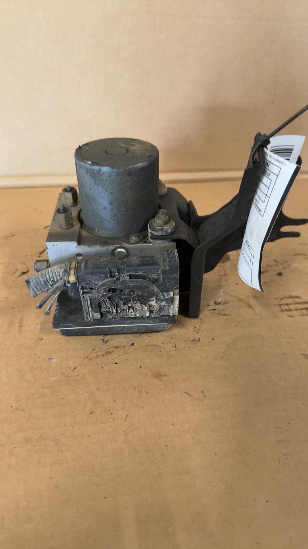 ABS Pump Module from a 2010 Nissan Altima, photo 1