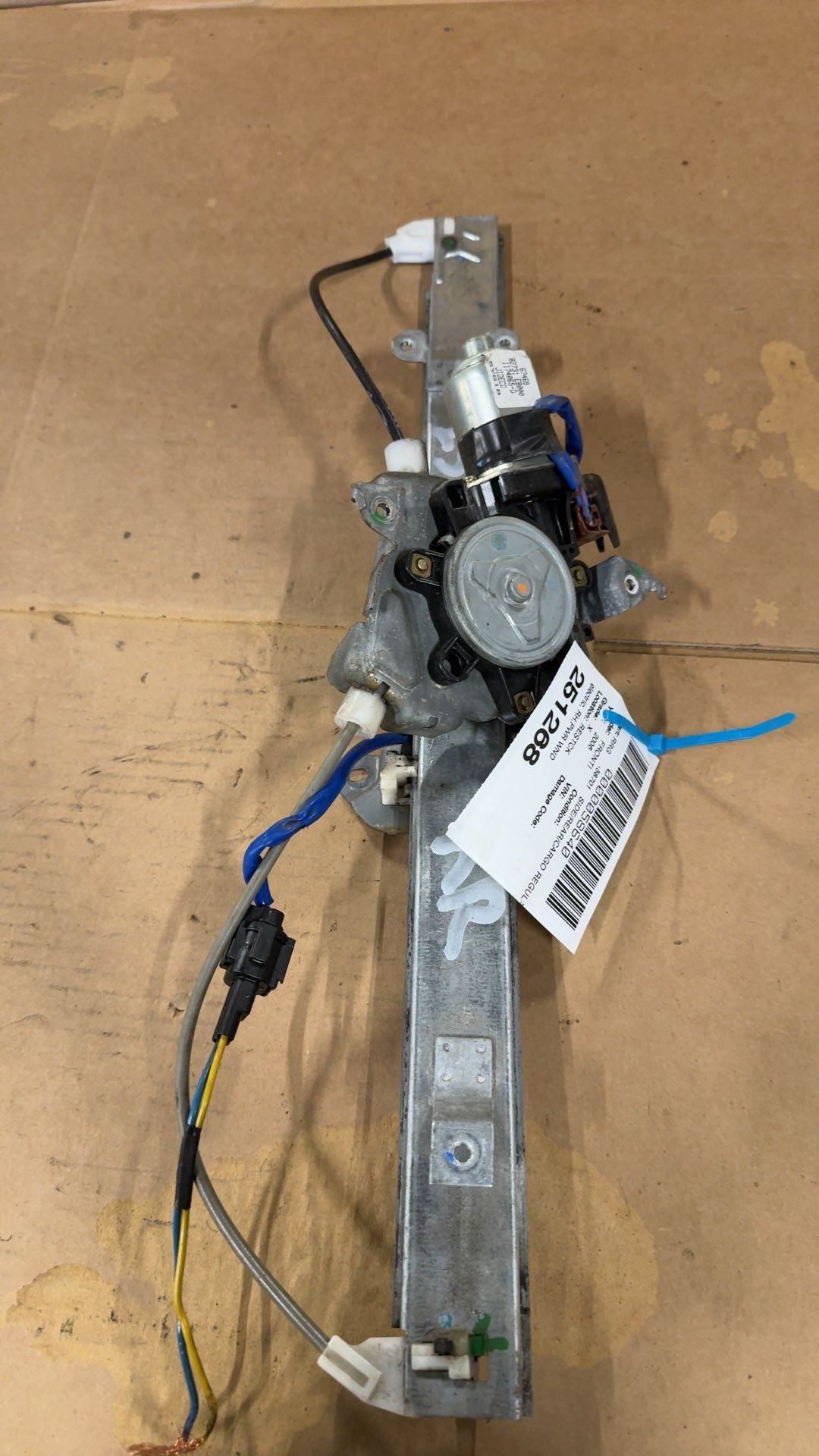 Window Regulator from a 2006 Nissan, rear, right side, photo 1