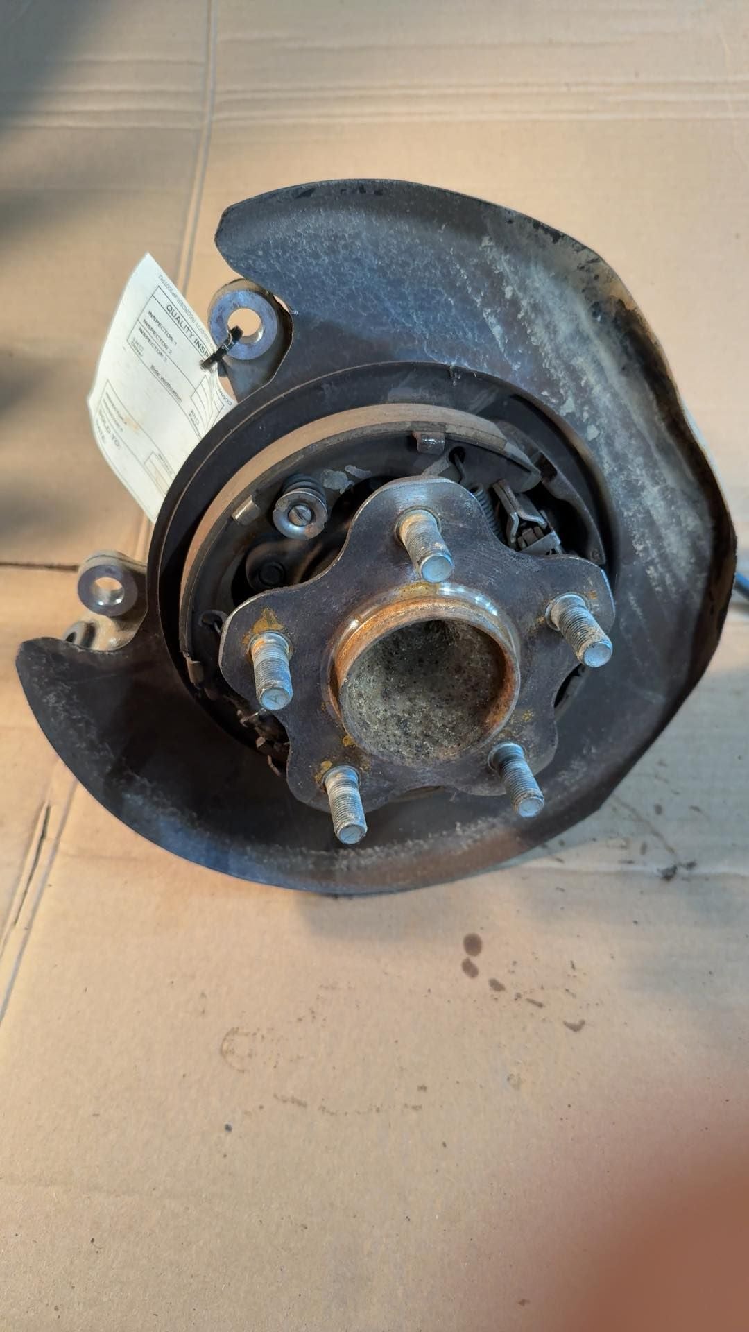 Rear Knuckle from a 2017 Nissan Altima, right side, photo 1