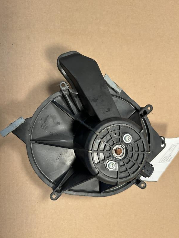 Blower Motor from a 2007 Dodge, photo 2