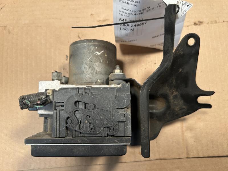 ABS Pump Module from a 2012 Nissan Maxima, photo 1