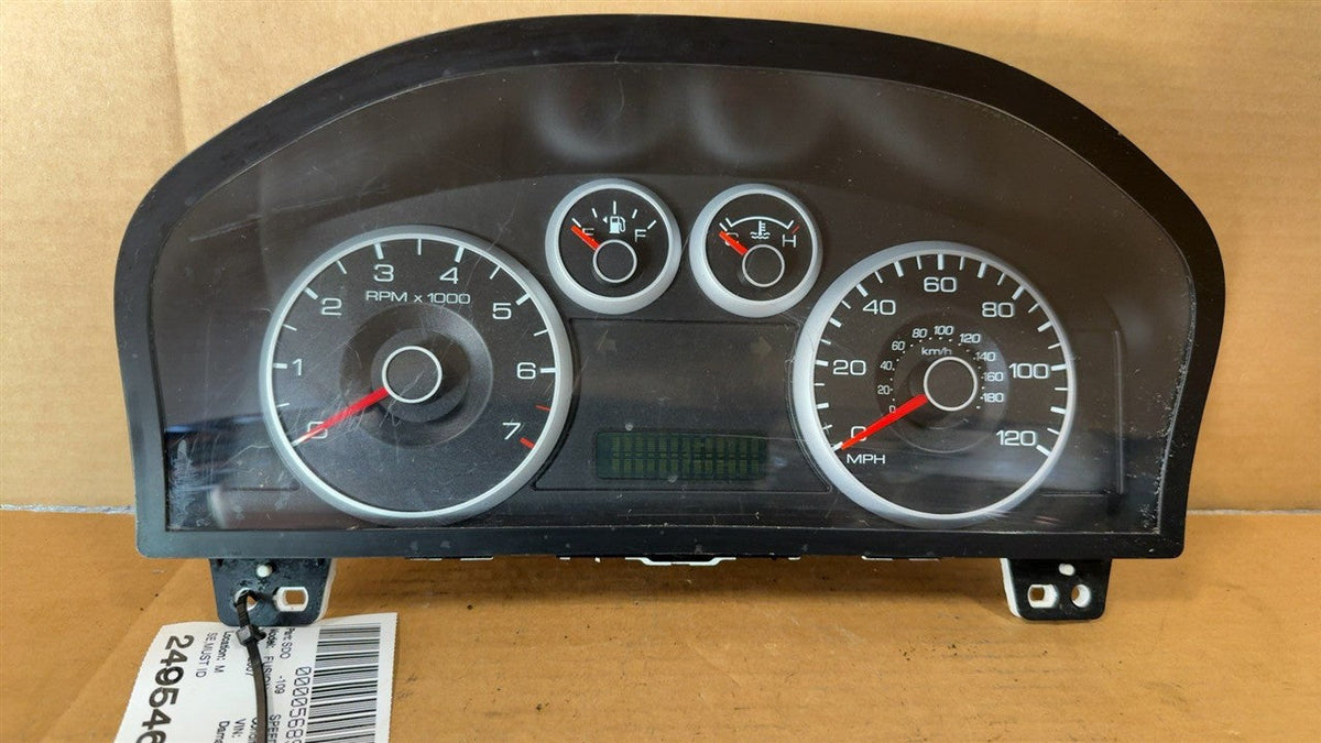 Speedometer Instrument Cluster from a 2007 Ford, photo 2