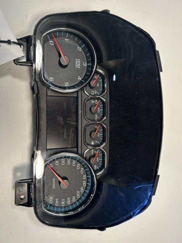 Speedometer Instrument Cluster from a 2019 Chevrolet Tahoe, photo 1