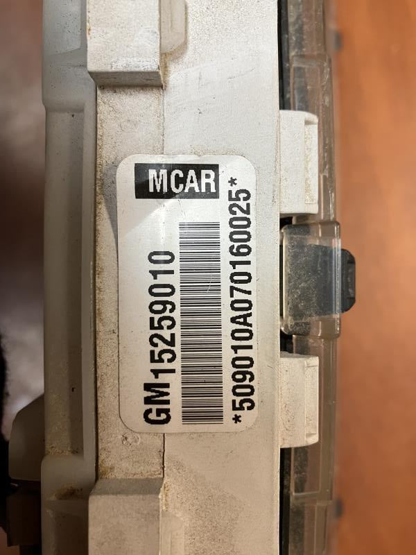 Speedometer Instrument Cluster from a 2007 Pontiac, photo 4