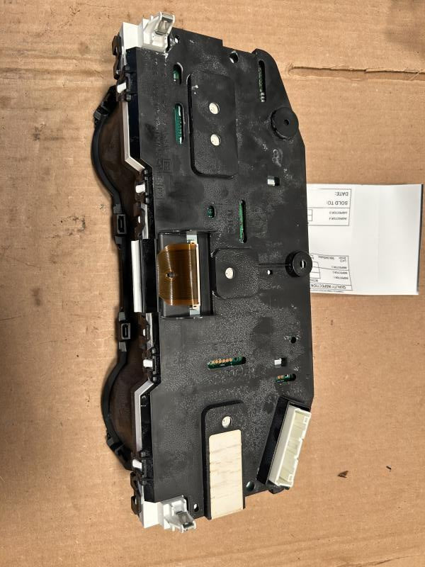 Speedometer Instrument Cluster from a 2009 Nissan Altima, photo 2