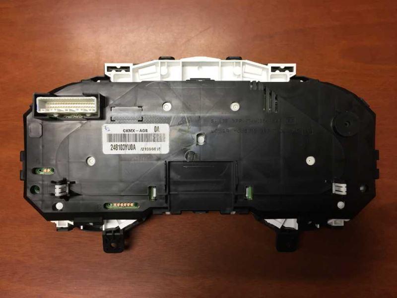 Speedometer Instrument Cluster from a 2017 Nissan Sentra, photo 3