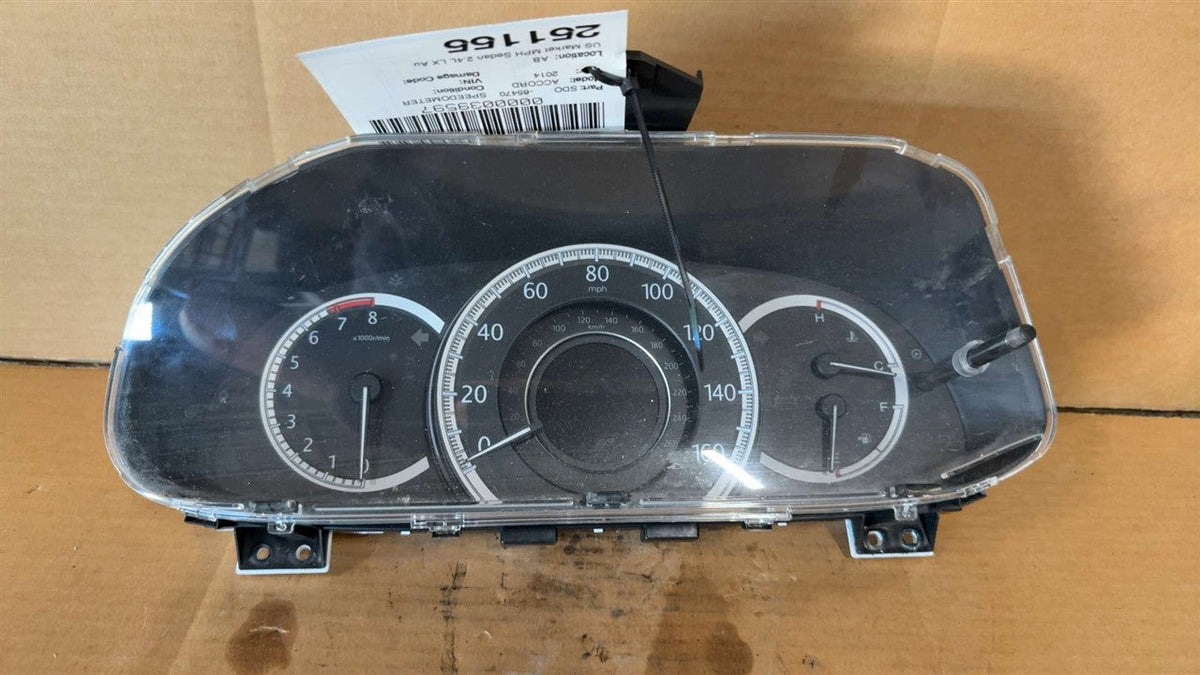 Speedometer Instrument Cluster from a 2014 Honda Accord, photo 2