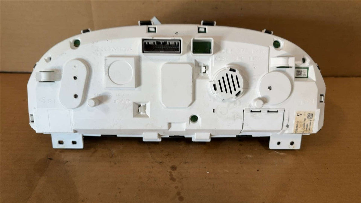 Speedometer Instrument Cluster from a 2014 Honda Accord, photo 3