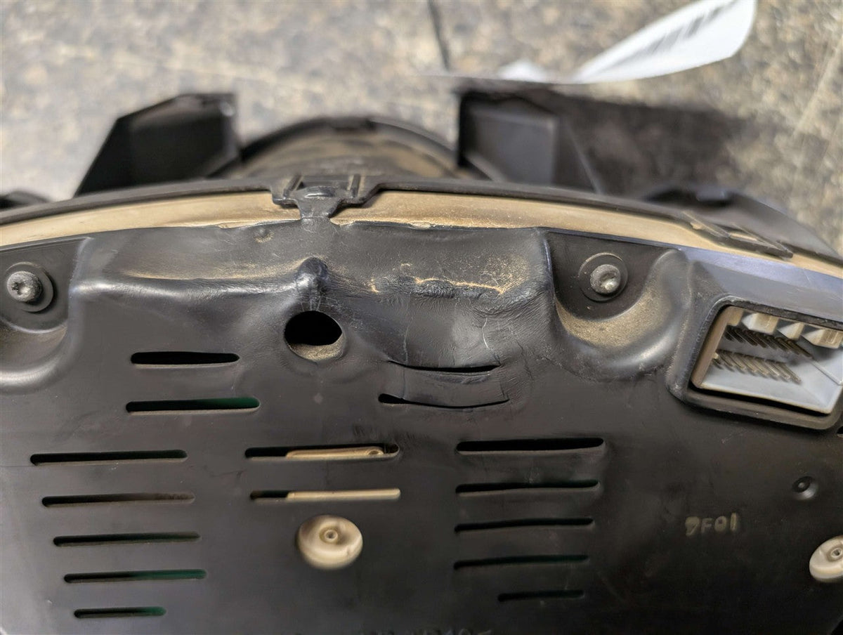 Speedometer Instrument Cluster from a 2010 Kia Optima, photo 3