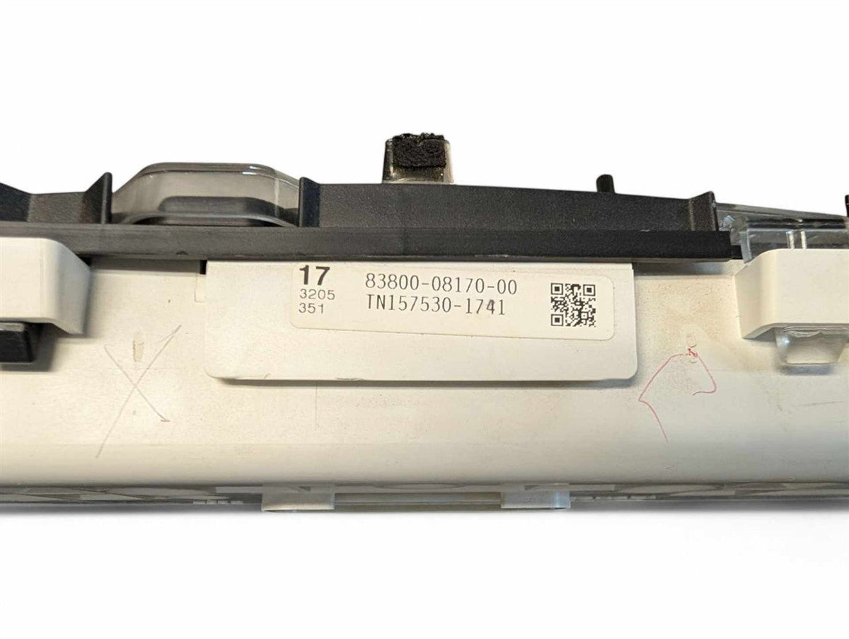 Speedometer Instrument Cluster from a 2006 Toyota, photo 3