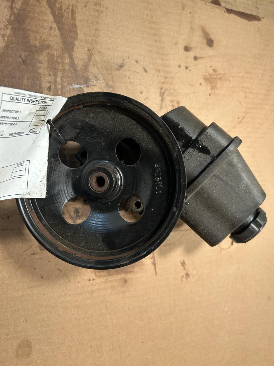 Power Steering Pump from a 2006 Chevrolet, photo 1