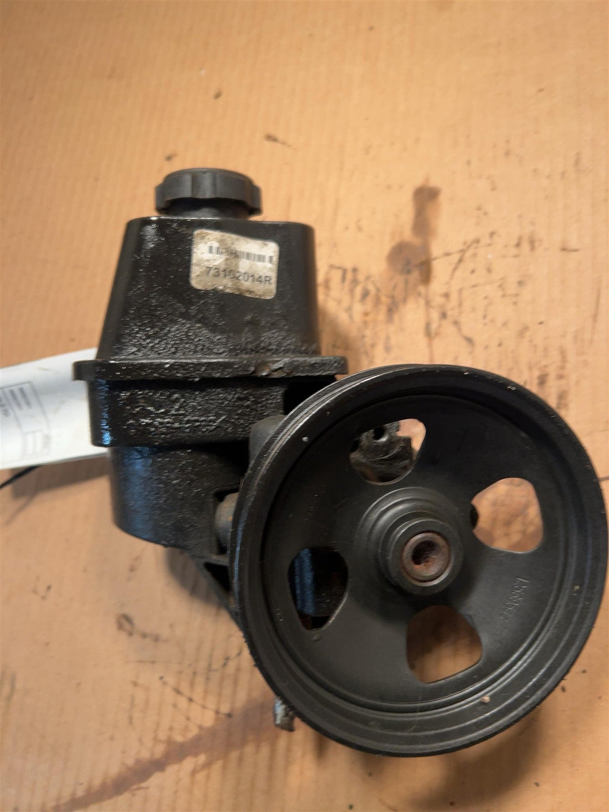 Power Steering Pump from a 2006 Chevrolet, photo 2