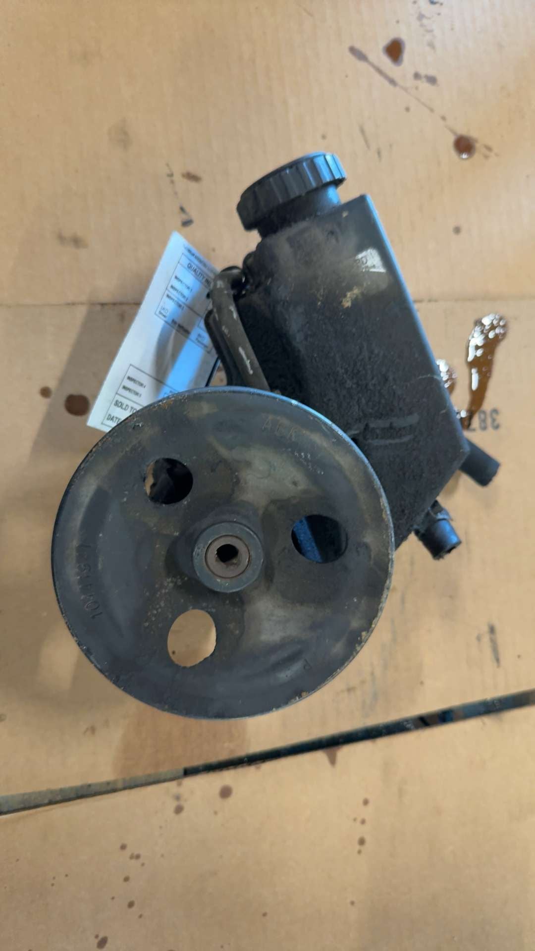 Power Steering Pump from a 1999 GMC Sonoma, photo 1