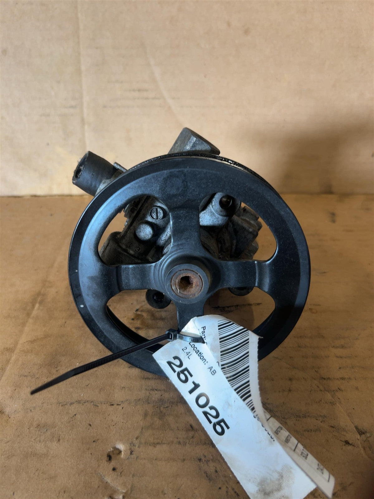 Power Steering Pump from a 2012 Chrysler 200, photo 1