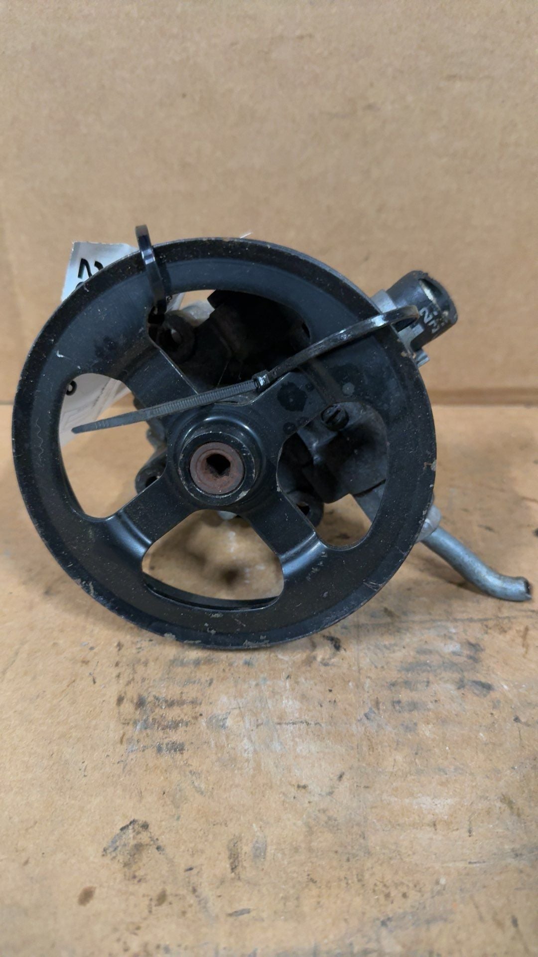 Power Steering Pump from a 2010 Chrysler Sebring, photo 1