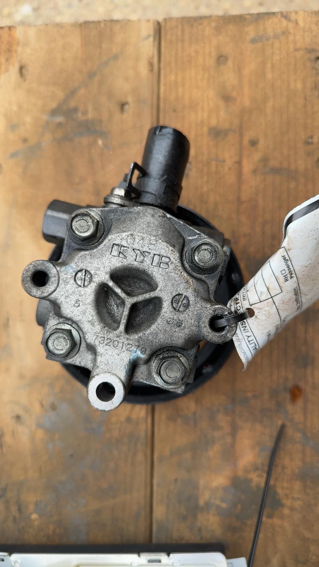 Power Steering Pump from a 2007 Dodge Caliber, photo 3