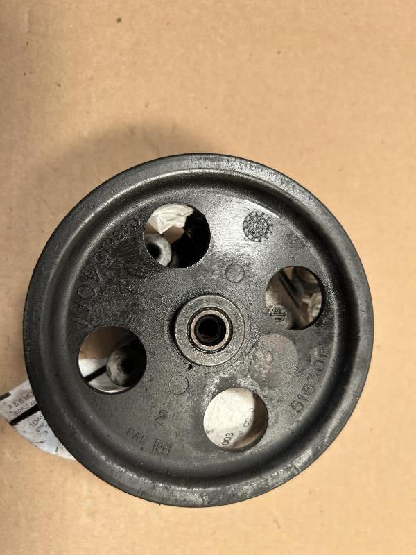 Power Steering Pump from a 2003 Dodge Caravan, photo 2
