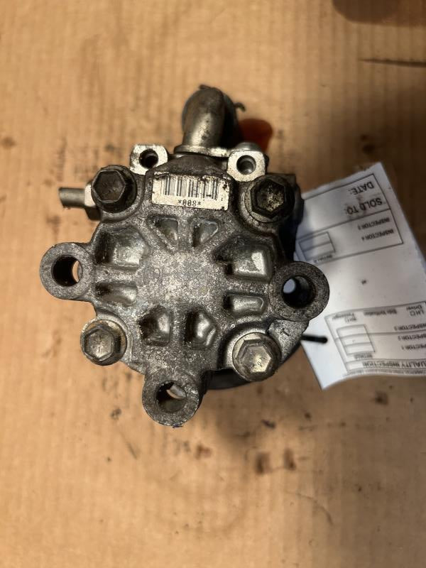Power Steering Pump from a 2010 Dodge Charger, photo 2