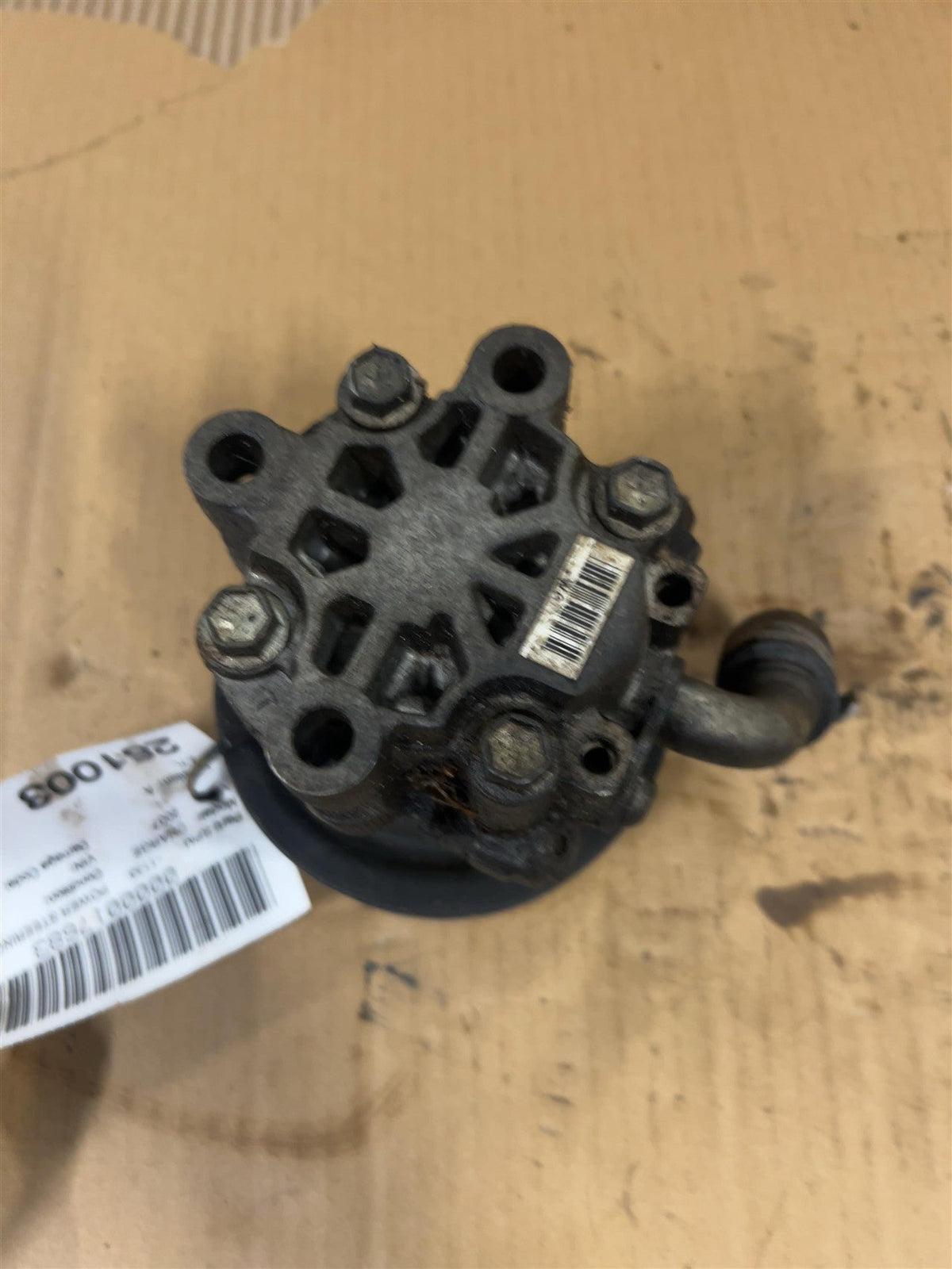 Power Steering Pump from a 2007 Dodge, photo 1
