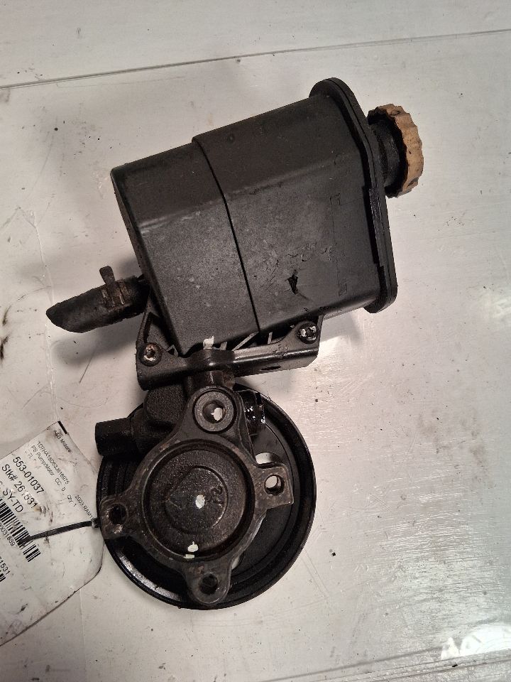 Power Steering Pump from a 2003 Dodge Ram 1500, photo 2