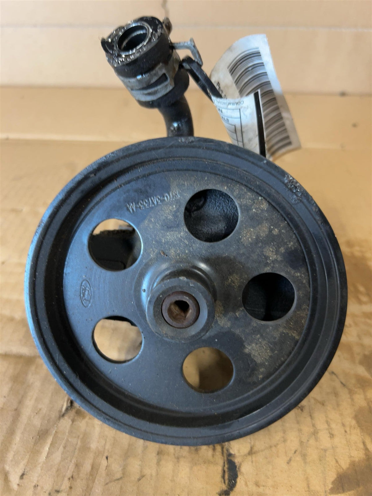Power Steering Pump from a 2005 Ford Escape, photo 1