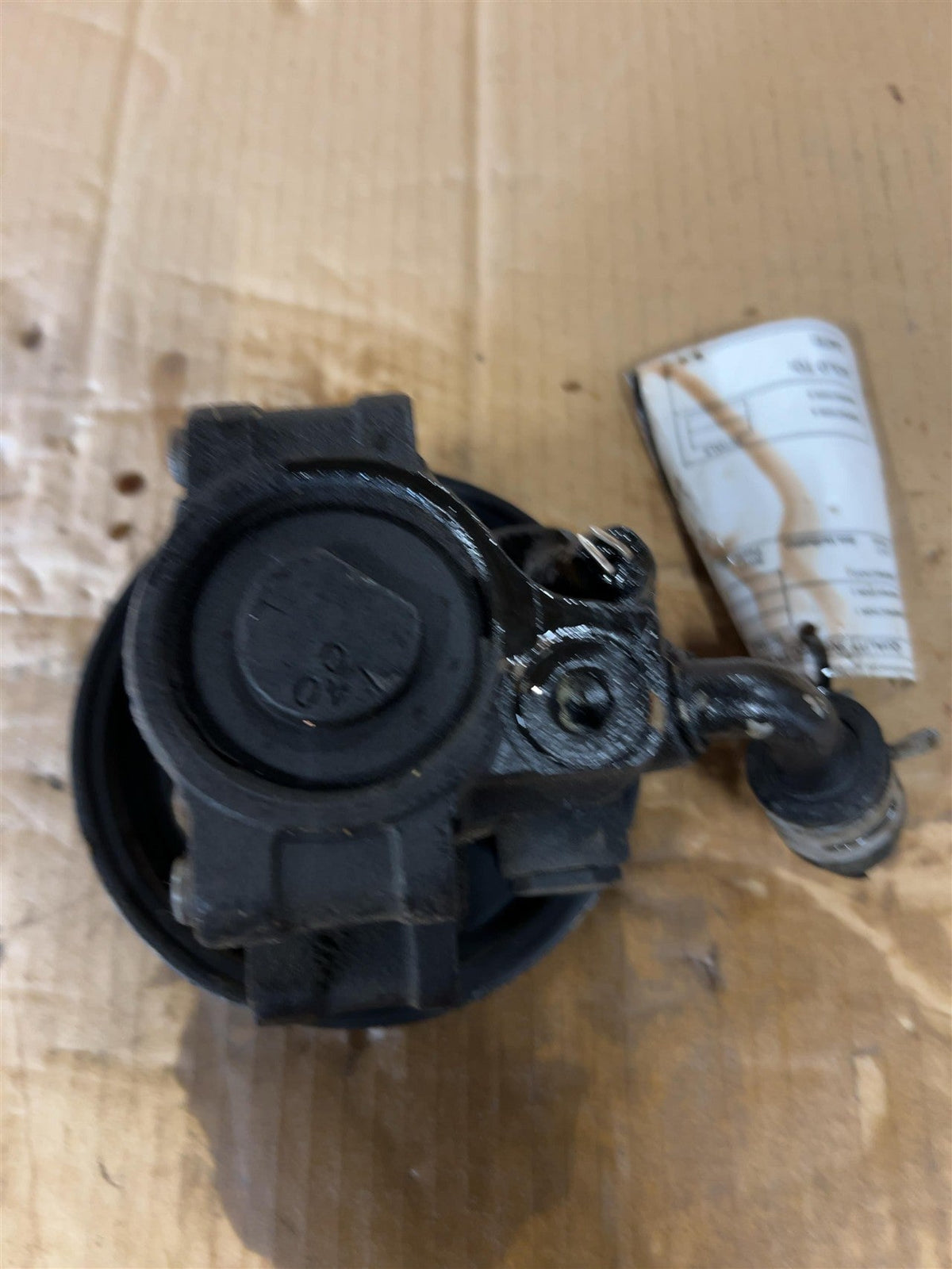 Power Steering Pump from a 2005 Ford Escape, photo 2