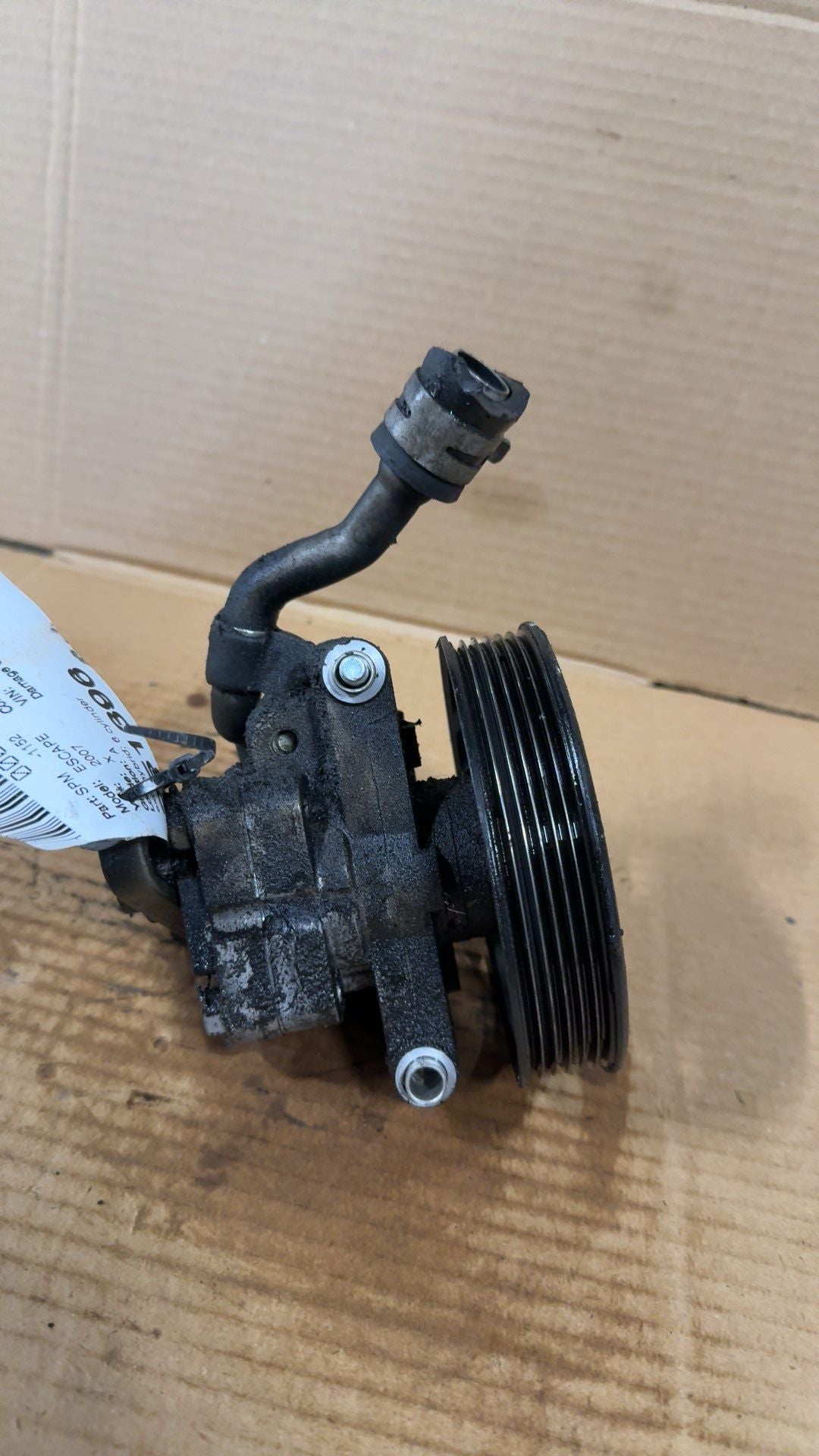 Power Steering Pump from a 2007 Ford, photo 2