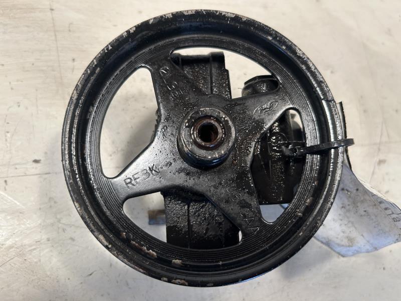 Power Steering Pump from a 2004 Ford Explorer, photo 2