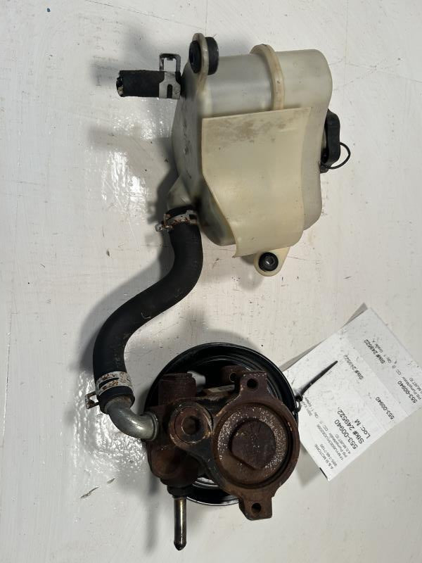 Power Steering Pump from a 2001 Ford Explorer, photo 2