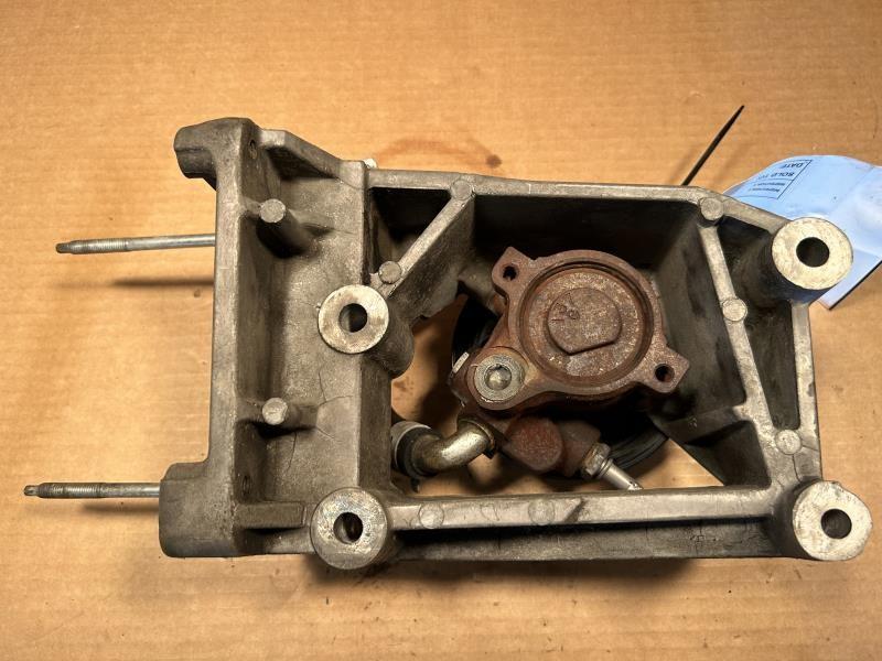 Power Steering Pump from a 2006 Ford, photo 1