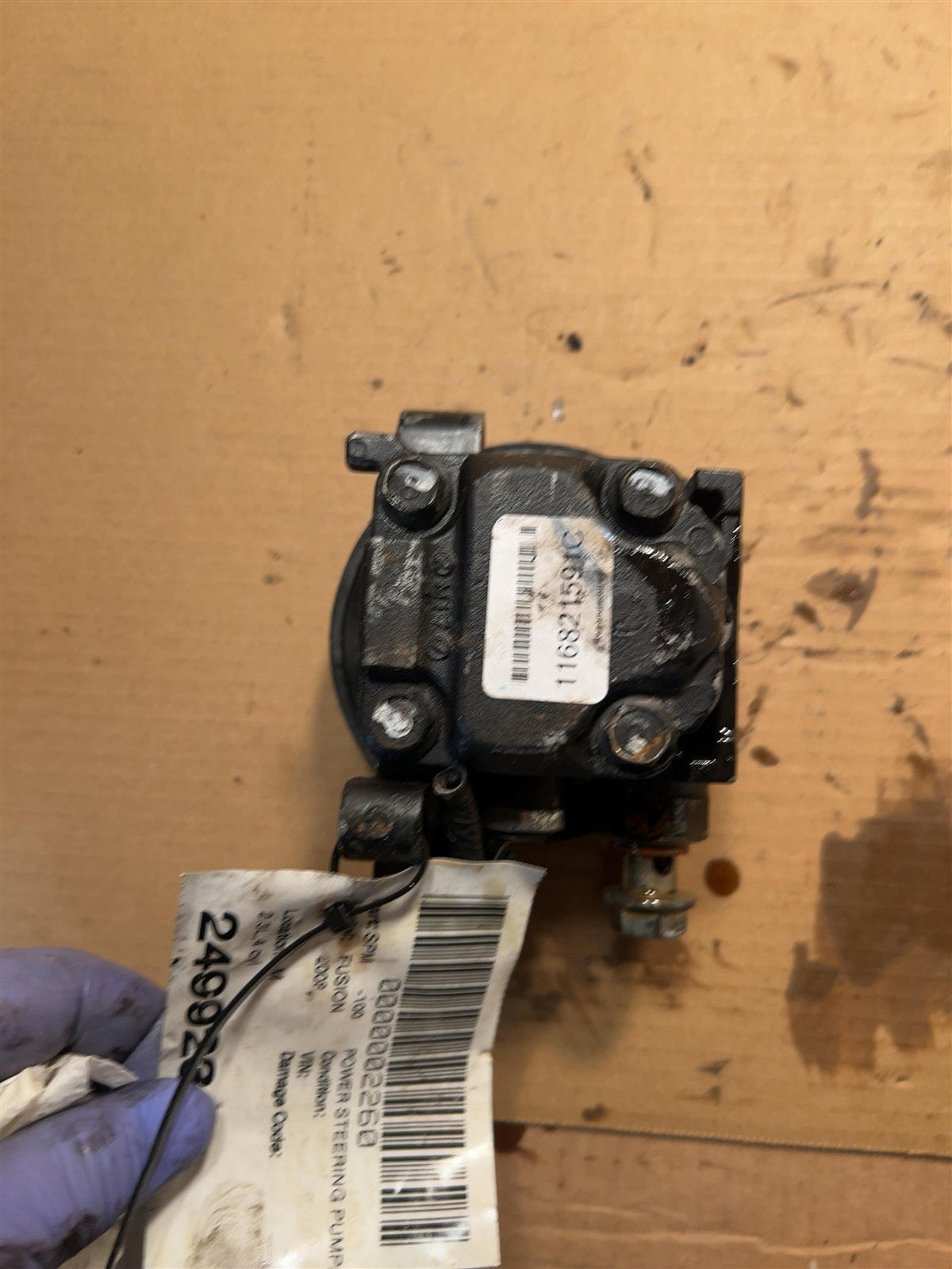 Power Steering Pump from a 2008 Ford Fusion, photo 2
