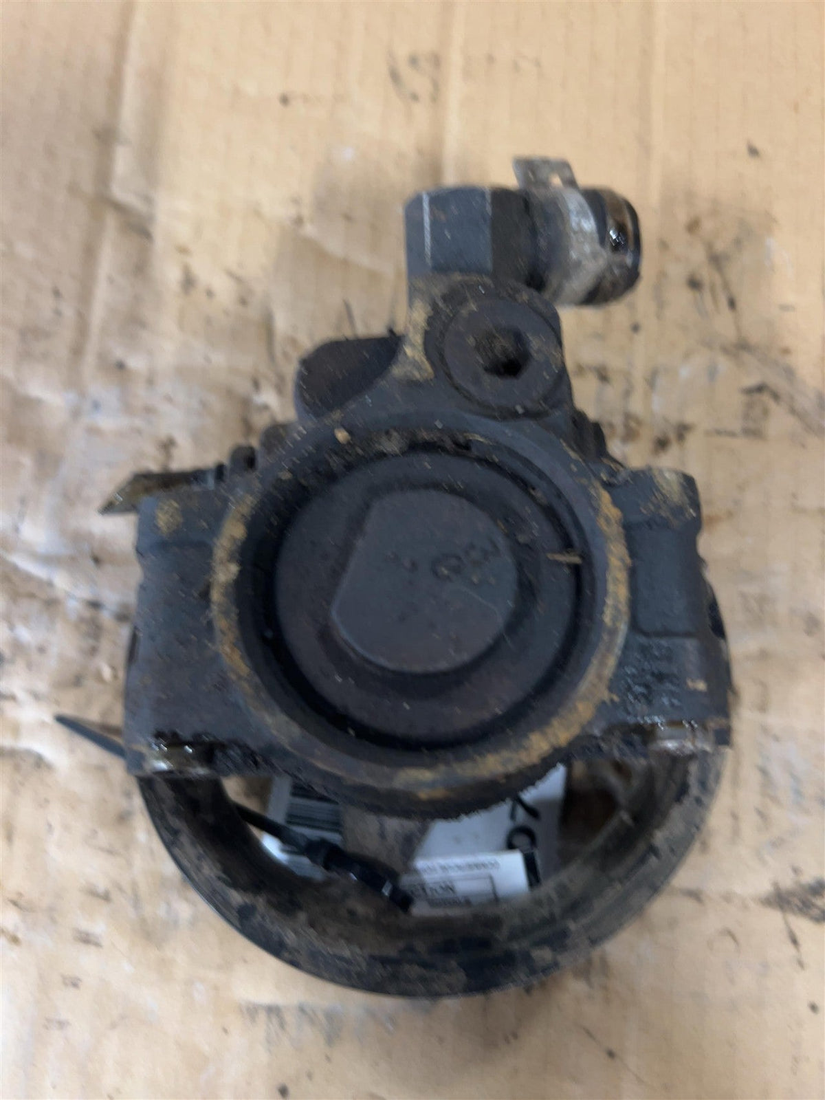 Power Steering Pump from a 2002 Ford F-150, photo 2