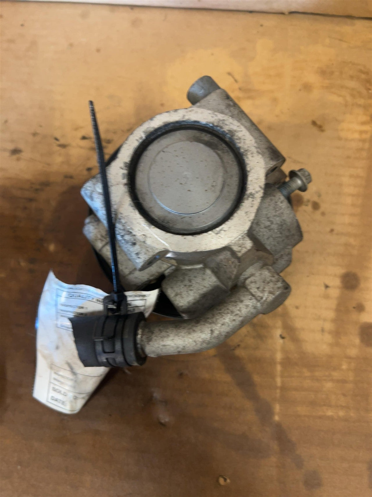 Power Steering Pump from a 2011 Ford F-250 Super Duty, photo 1