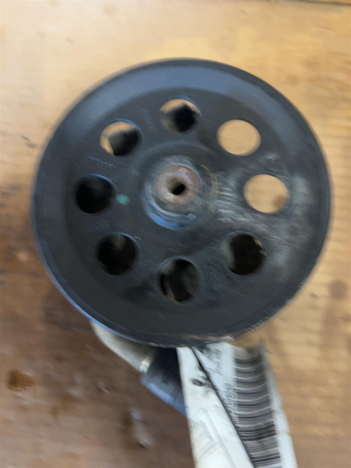 Power Steering Pump from a 2011 Ford F-250 Super Duty, photo 2
