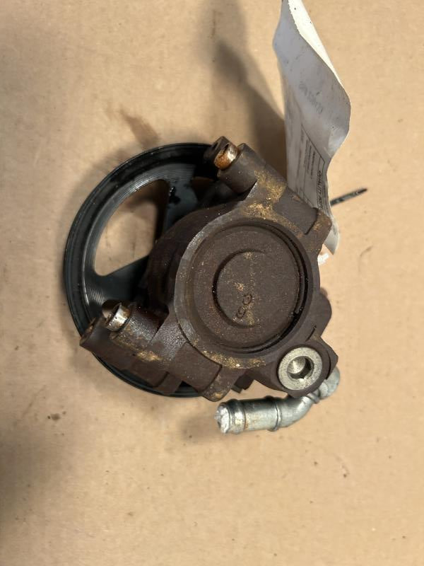 Power Steering Pump from a 2006 Ford Expedition, photo 2