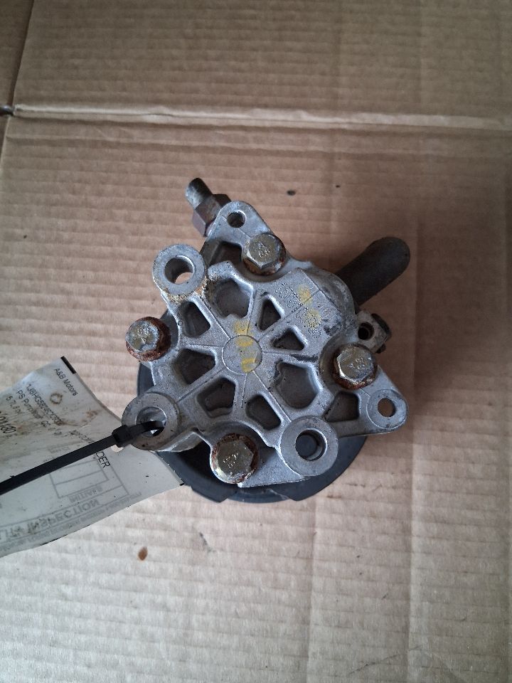 Power Steering Pump from a 2006 Jeep, photo 2