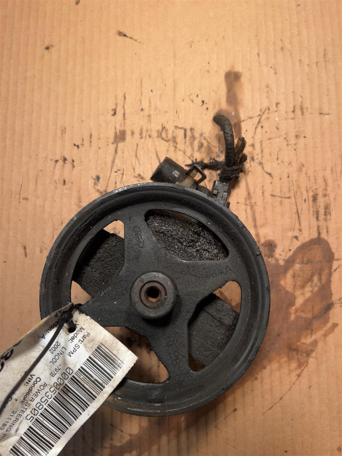Power Steering Pump from a 2002 Lincoln Continental, photo 1