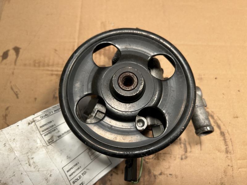 Power Steering Pump from a 2010 Lincoln MKZ, photo 1