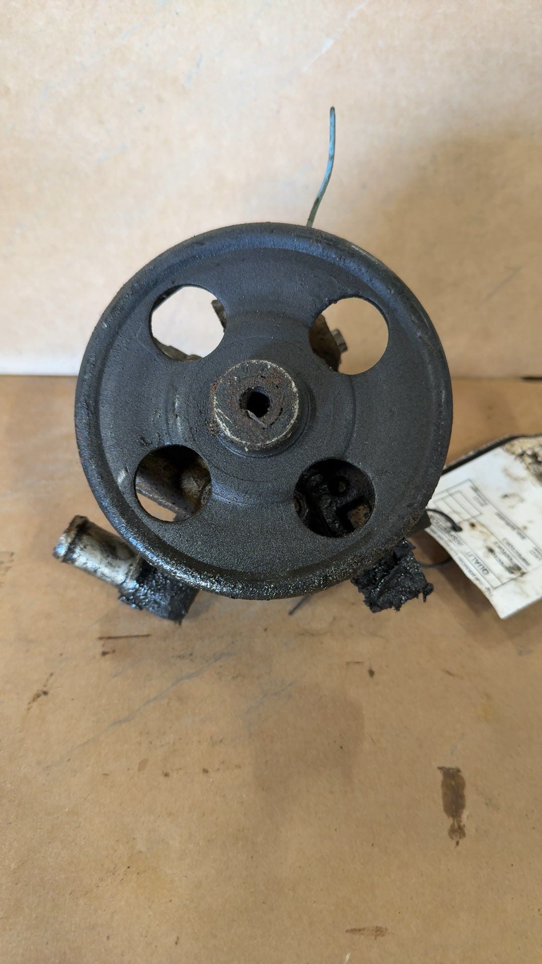 Power Steering Pump from a 2007 Lincoln MKZ, photo 1