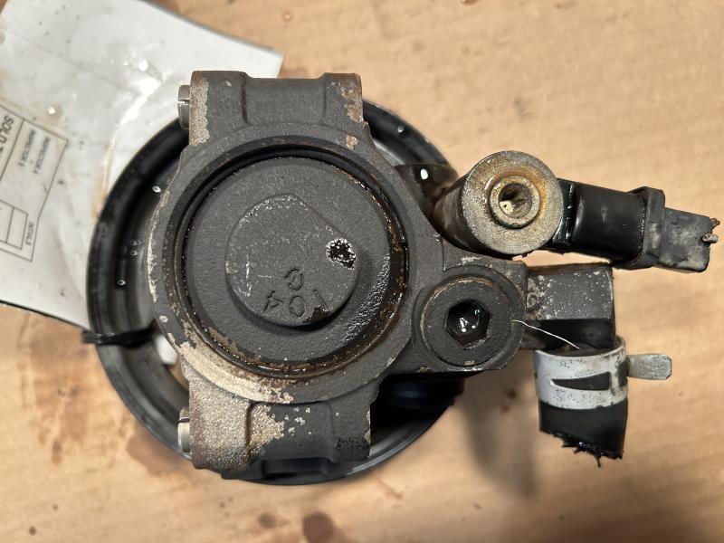 Power Steering Pump from a 2000 Mercury Grand Marquis, photo 2