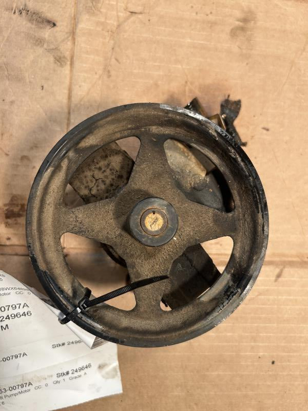 Power Steering Pump from a 1998 Mercury Grand Marquis, photo 2