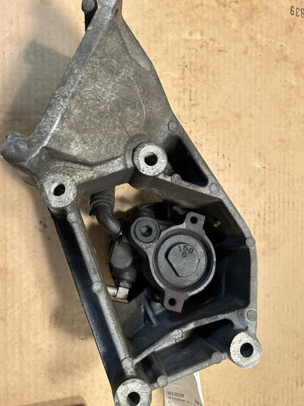 Power Steering Pump from a 2009 Ford Mustang, photo 2