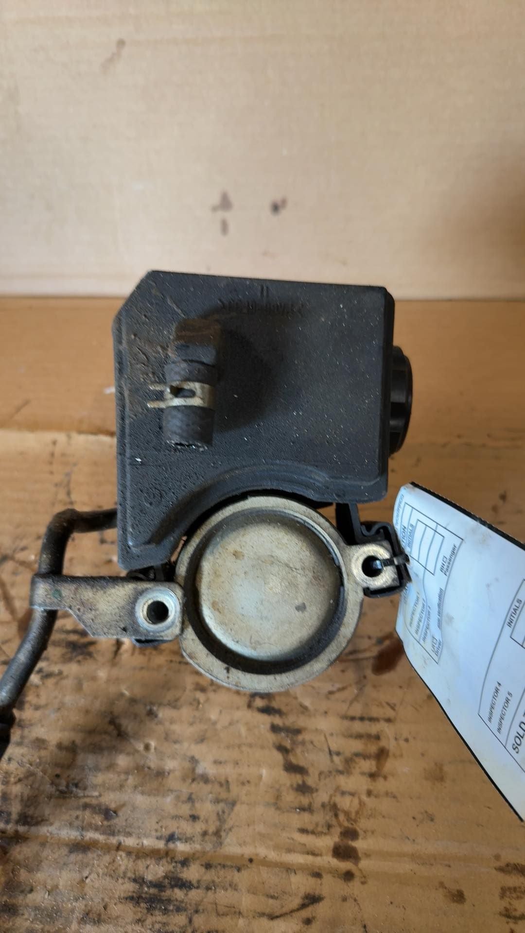 Power Steering Pump from a 2005 Pontiac Grand Am, photo 1