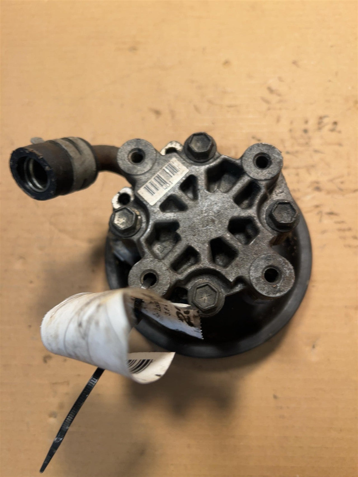 Power Steering Pump from a 2007 Chrysler, photo 1
